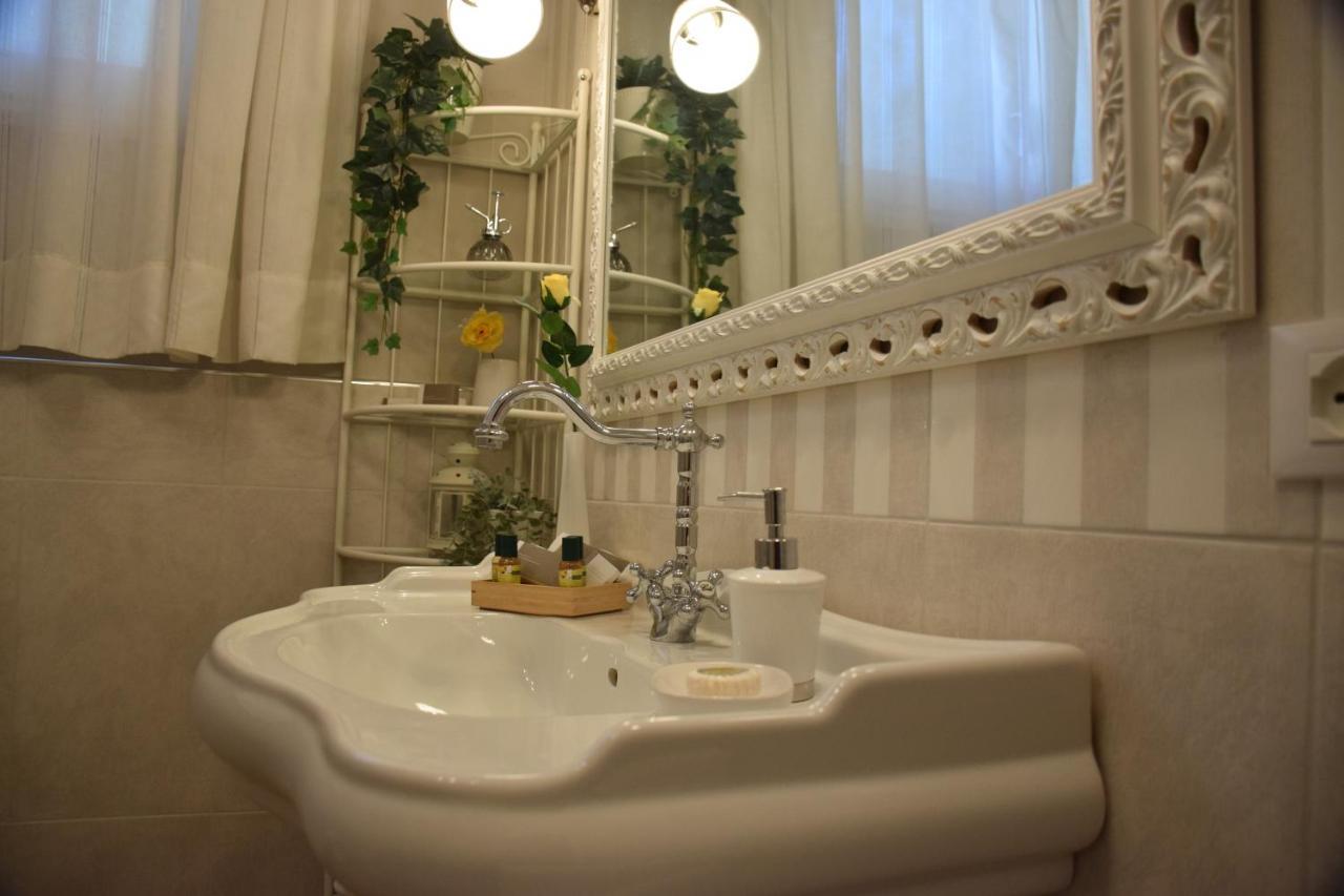 B&B Le Rose Di Paola Санта-Мария-а-Монте Экстерьер фото
